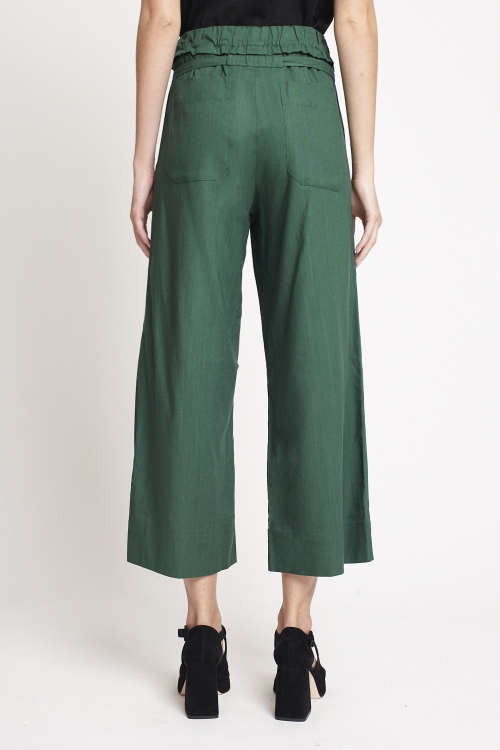 Fit — Calça Pantacourt Viscose
