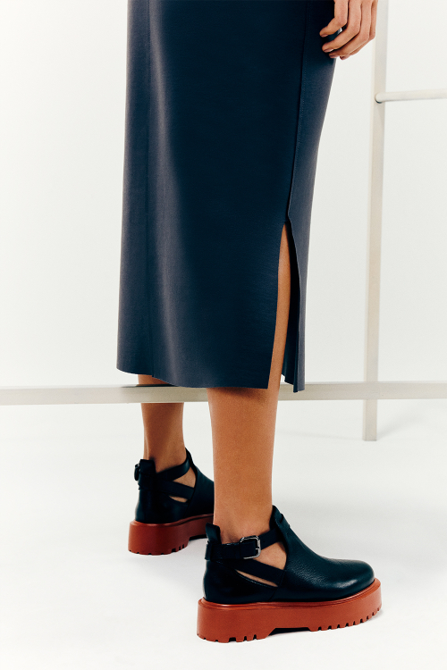 Fit — Sapato Couro Plataforma Com Fivela