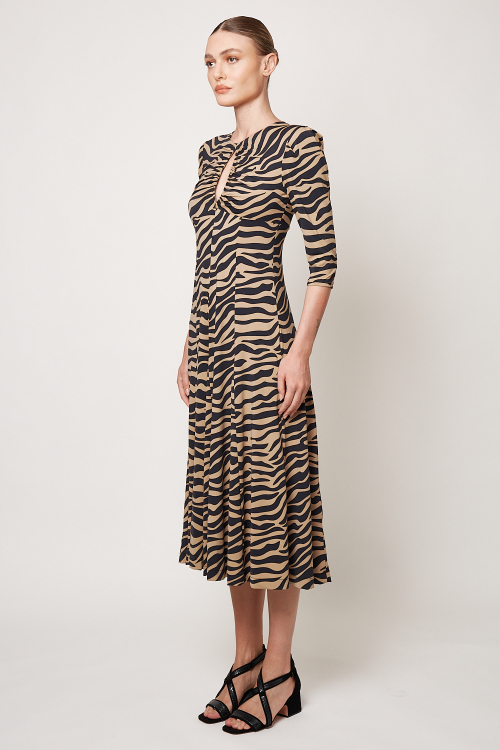 Fit — Vestido Jersey Zebra Decote Gota