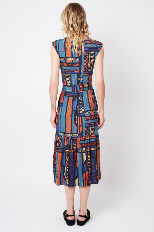 Fit — Vestido Jersey Maximalista Longo Com Babado
