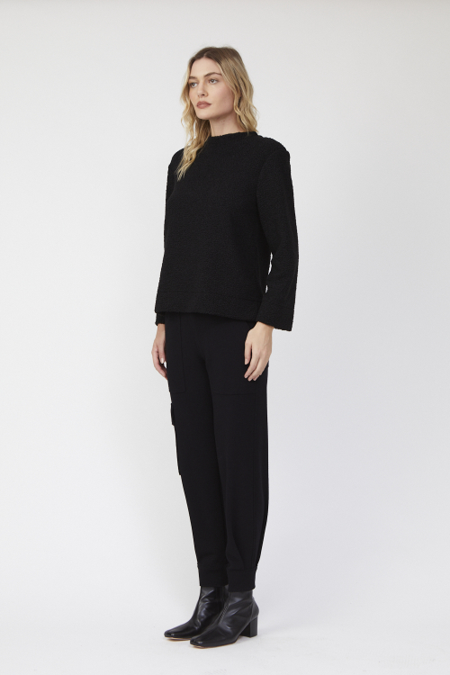 Fit — Blusa Pelinhos Com Cava Deslocada
