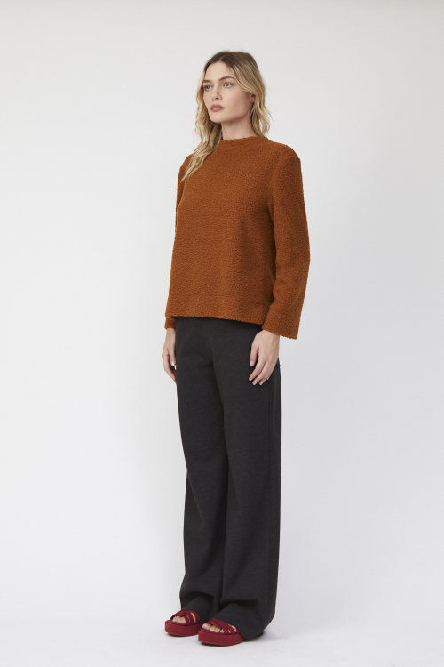 Fit — Blusa Pelinhos Com Cava Deslocada