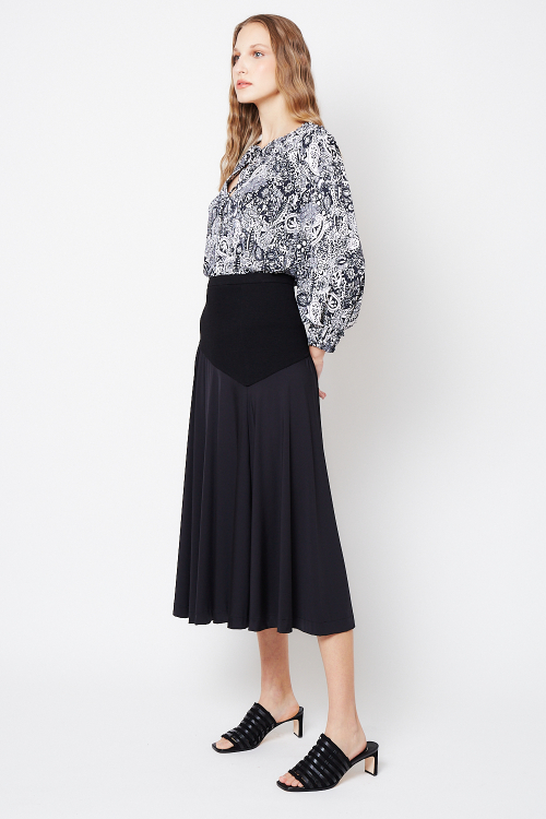 Fit — Blusa Jersey Estampa Caxemira Detalhe Canaleta No Decote