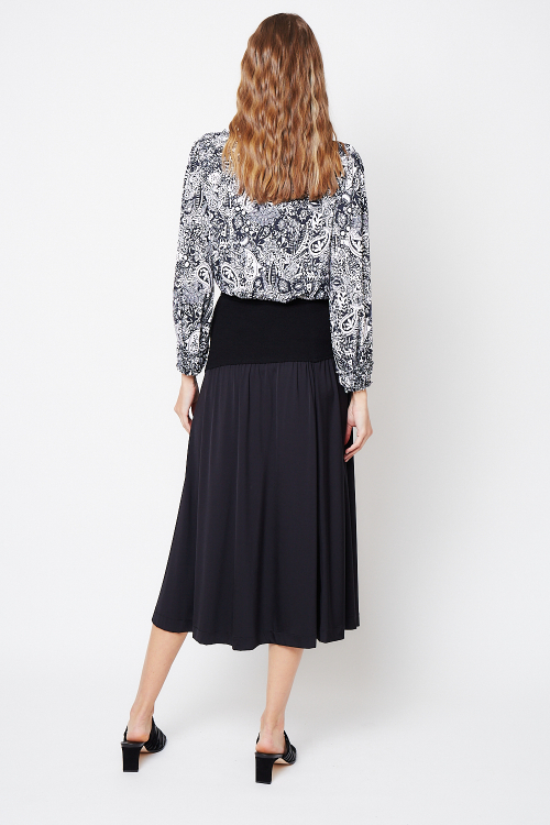 Fit — Blusa Jersey Estampa Caxemira Detalhe Canaleta No Decote