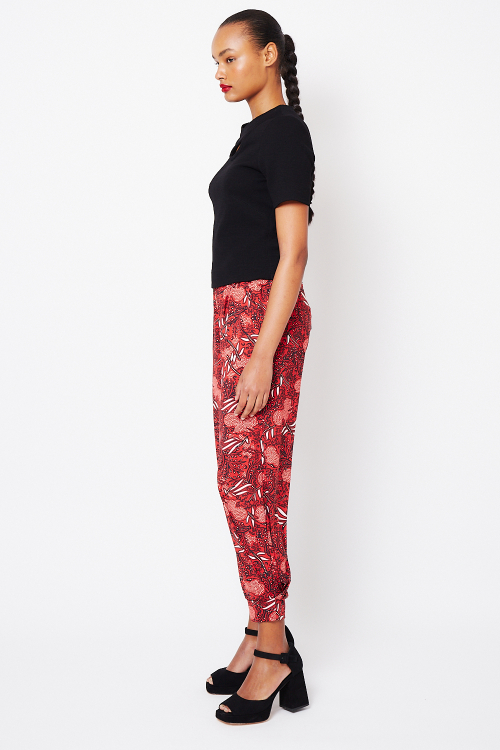 Fit — Calça Jersey Estampa Renda Com Prega Na Barra