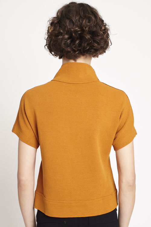 Fit — Blusa Bouclê Recortes