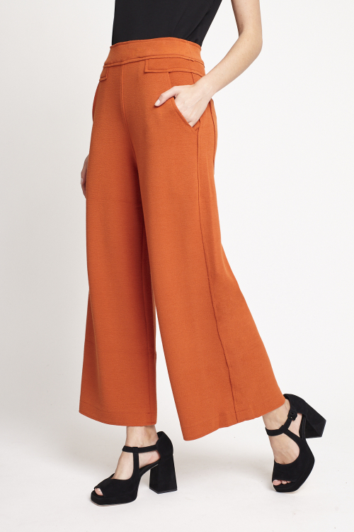 Fit — Calça Bouclê Ampla