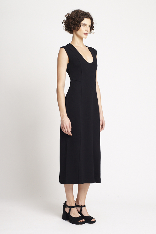 Fit — Vestido Bouclê Decote Profundo