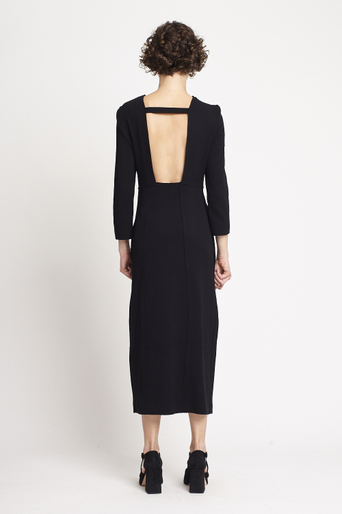 Fit — Vestido Bouclê Costas Abertas