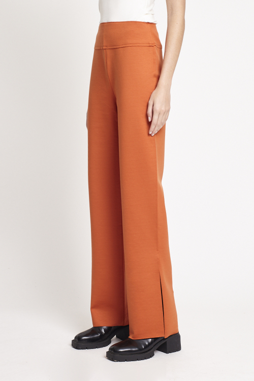 Fit — Calça Duplo Leve Com Fenda Leteral