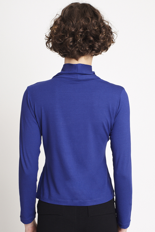 Fit — Blusa Viscose Gola Traspassada
