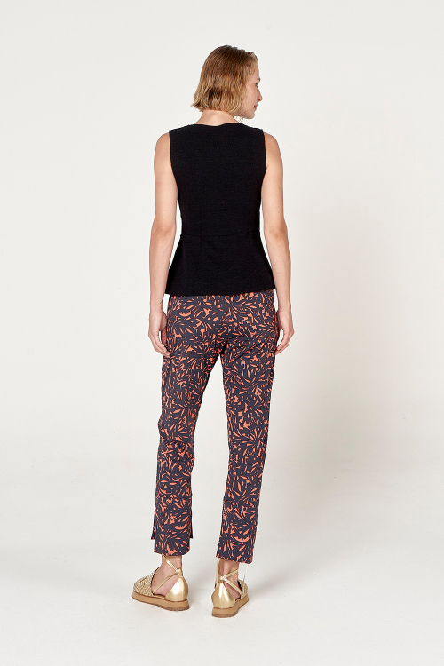 Fit — Blusa Bouclê Cava Em V