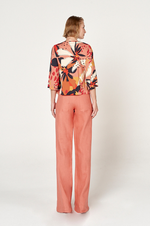 Fit — Blusa Jersey Estampa Astromélia Decote Cruzado