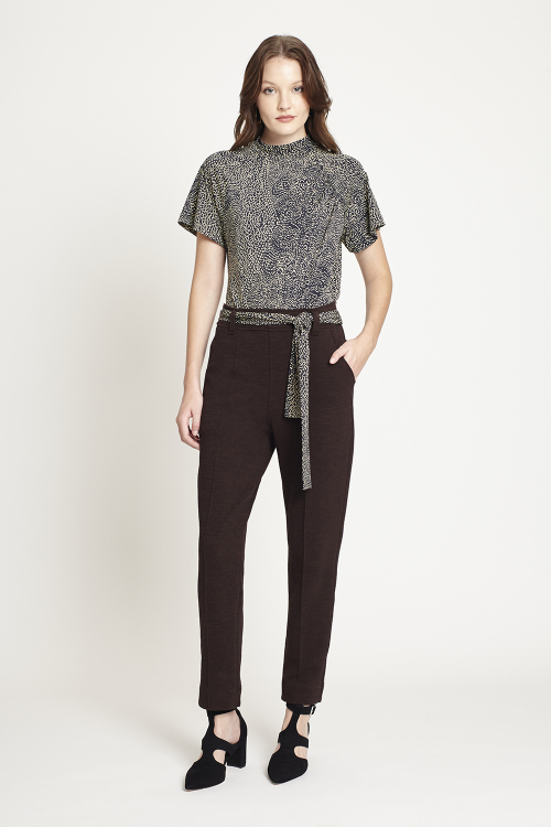 calça bouclê ajustada