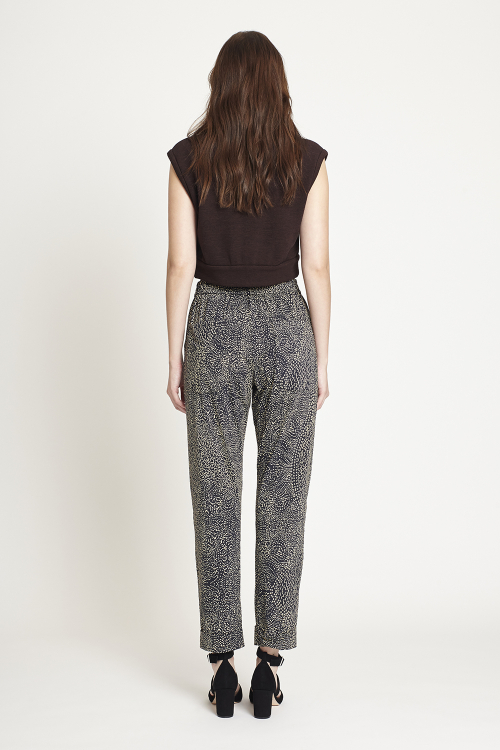 Fit — Calça Jersey Estampa Pavão