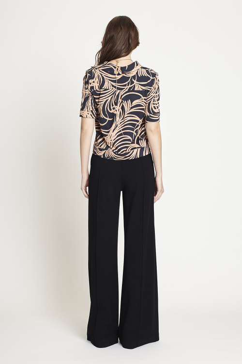 Fit — Blusa Jersey Plumas Quadradinha Com Gola