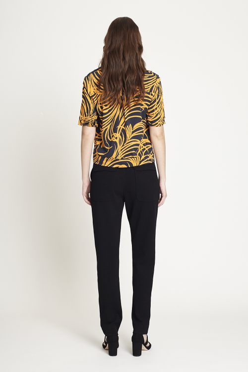 Fit — Blusa Jersey Plumas Quadradinha Com Gola