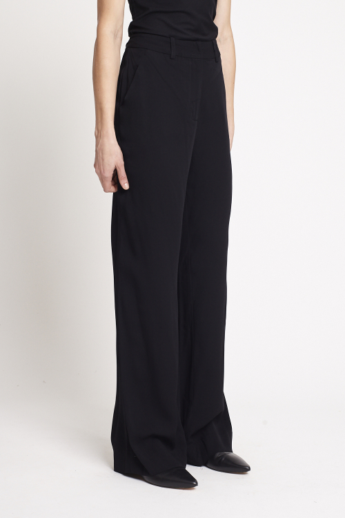 Fit — Calça Crepe Reta