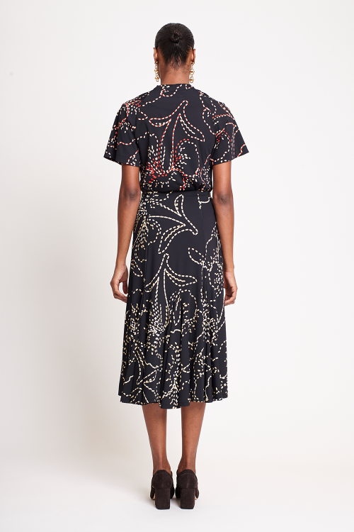 Fit — Blusa Jersey Estampa Pesponto Floral