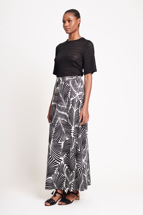 Fit — Saia Viscose Plana Estampa Folhas