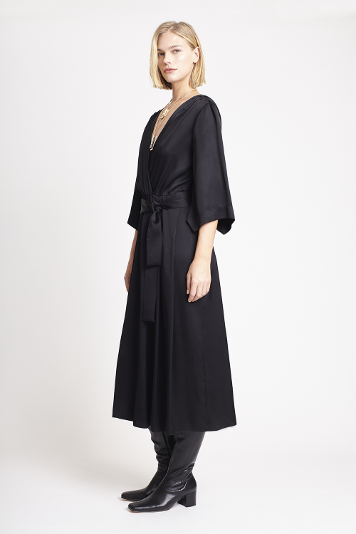 Fit — Vestido Viscose Acetinada