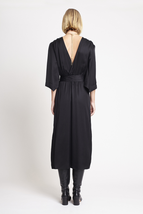 Fit — Vestido Viscose Acetinada