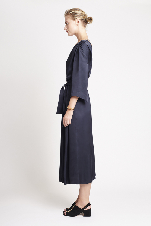 Fit — Vestido Viscose Acetinada
