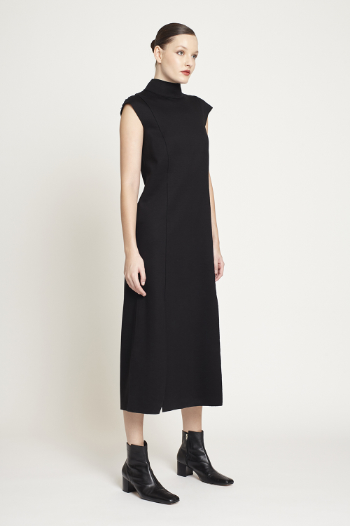 Fit — Vestido Duplo Leve Nesgas