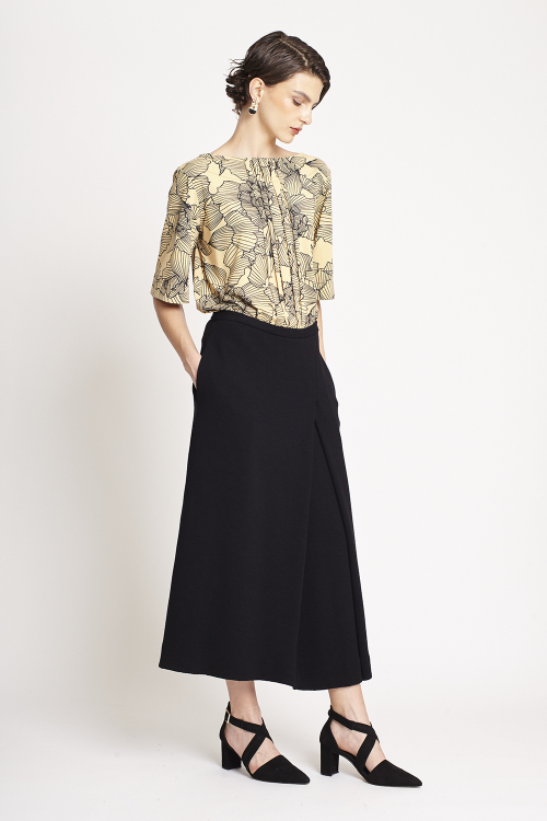 Fit — Blusa Jersey Est Peônia Pregas