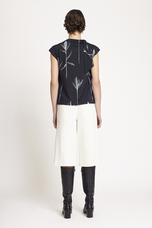 Fit — Blusa Jersey Est Flores Macro