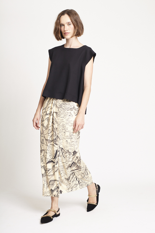 Fit — Blusa Malha Dupla Leve Em A