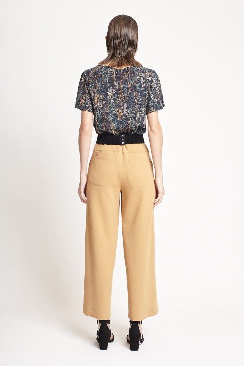 Fit — Calça Bouclê Curta