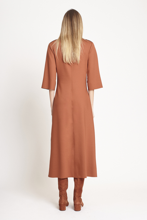 Fit — Vestido Decote V