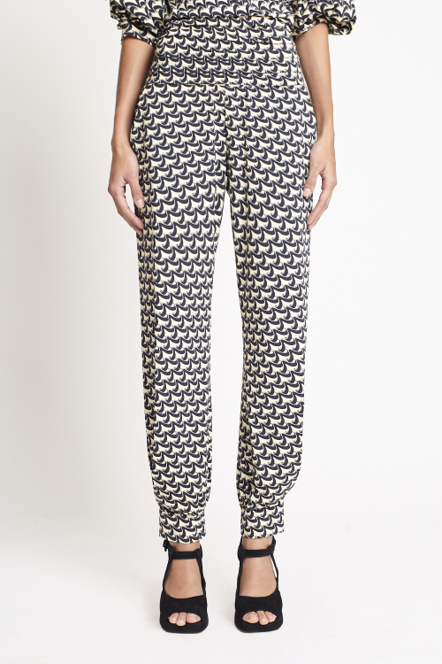 Fit — Calça Jersey Estampa Ondulado