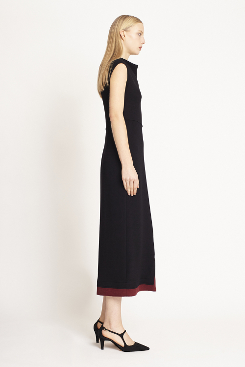 Fit — Vestido Bouclê Decote Deslocado
