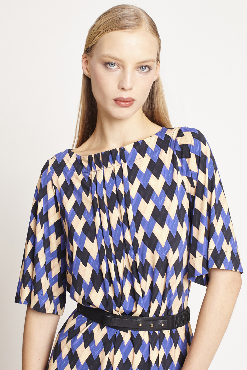 Fit — Vestido Jersey Estampa Tressê Pregas Curto
