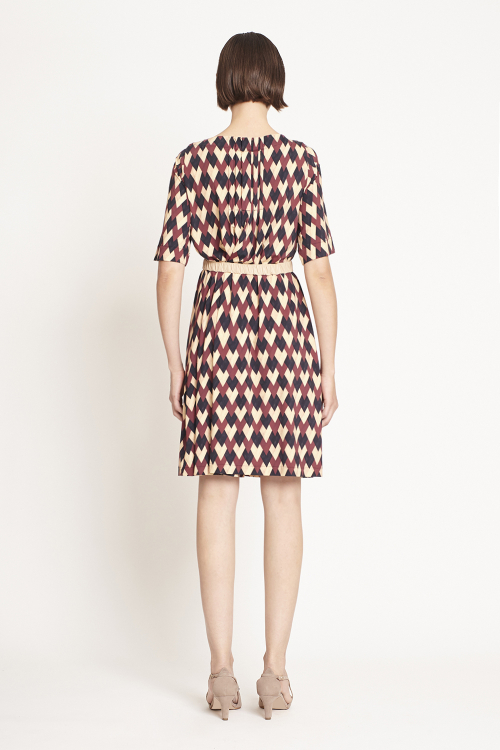 Fit — Vestido Jersey Estampa Tressê Pregas Curto