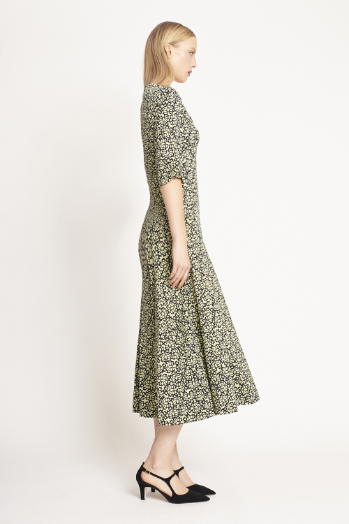 Fit — Vestido Jersey Estampa Renda Nesgas