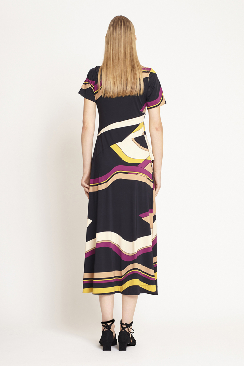 Fit — Vestido Jersey Estampa Ondas Babado