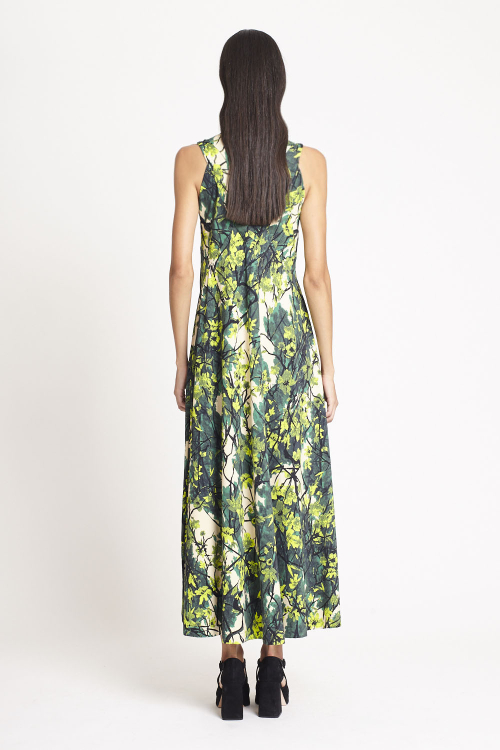 Fit — Vestido Jersey Estampa Jardim Secreto Decote V