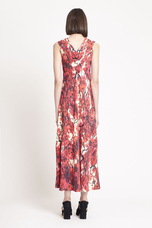Fit — Vestido Jersey Estampa Jardim Secreto Decote V