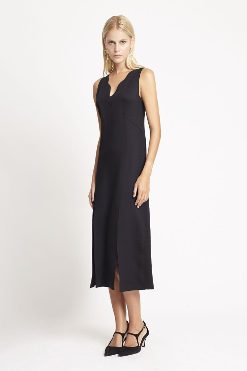 Fit — Vestido Malha Dupla Leve Ondulado Decote