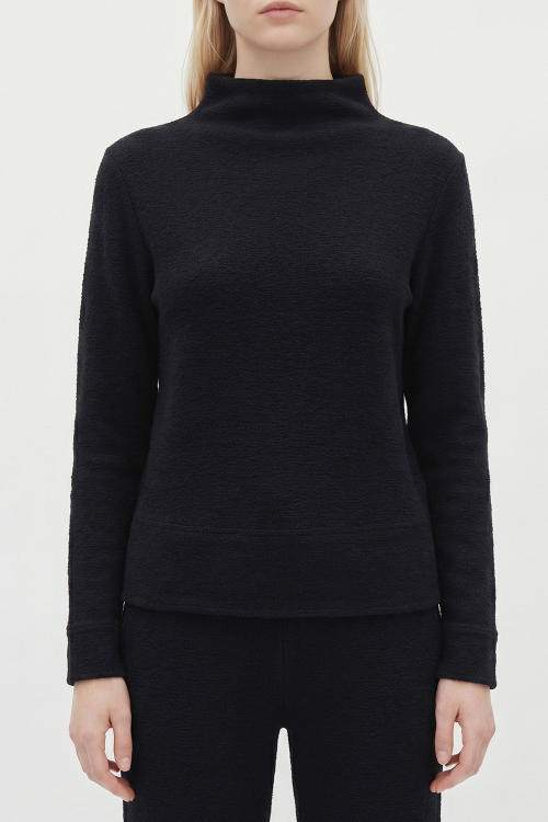 blusa bouclê gola alta
