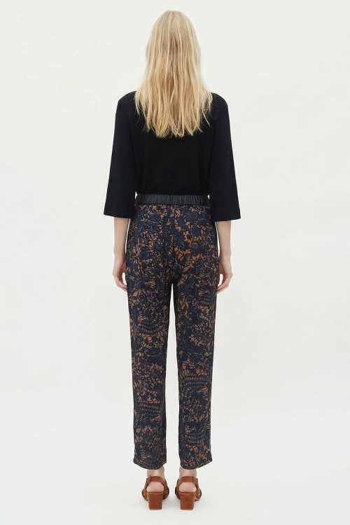 Fit — Calça Jersey Estampa Renda Skinny