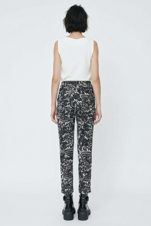 Fit — Calça Jersey Estampa Renda Skinny