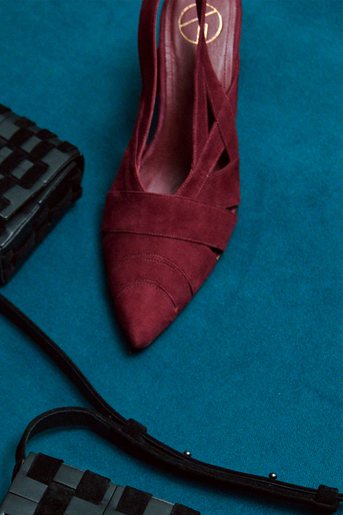 scarpin com faixas