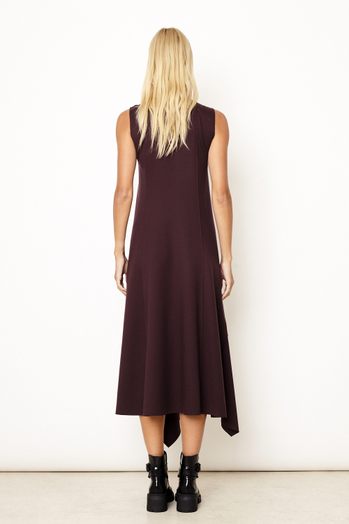 Fit — Vestido Malha Dupla Leve Babado Frente