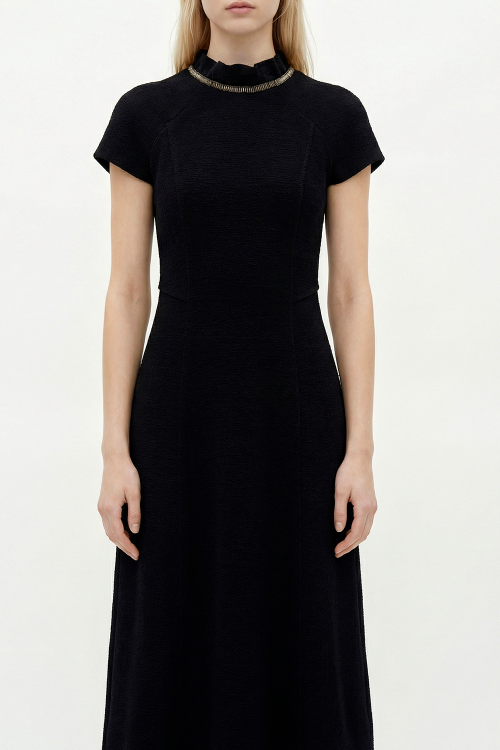 Fit — Vestido Malha Dupla Bouclê Gola